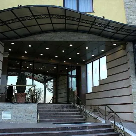 Diplomat Hotel 4*