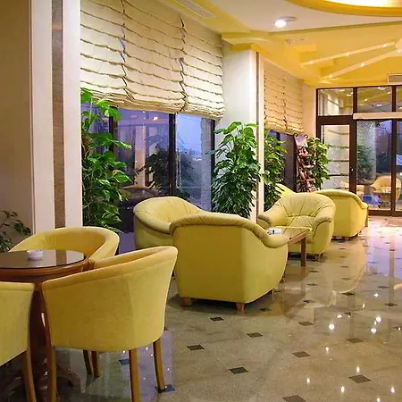 Diplomat Βουκουρέστι