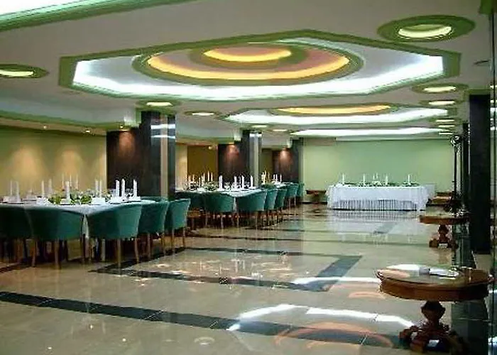 Diplomat 4*